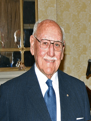 Peter Lloyd honoured by ASAC
